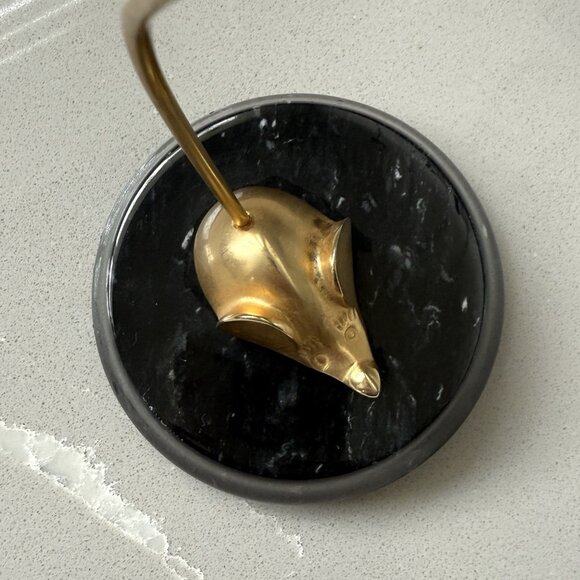 Vintage Small Brass Mouse On Marble Base Figurine Ring Holder  Receipt Holder - Picture 3 of 5